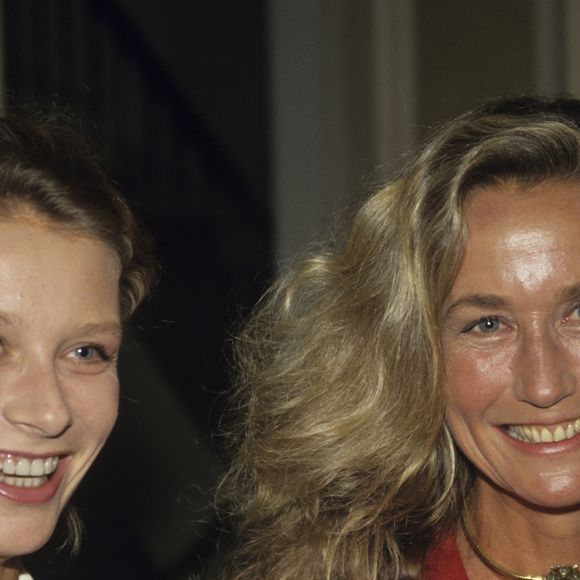 En France, à Paris, au Club Saint-James, Brigitte Fossey et sa fille Marie en 1993
© Bernard Leguay via Bestimage