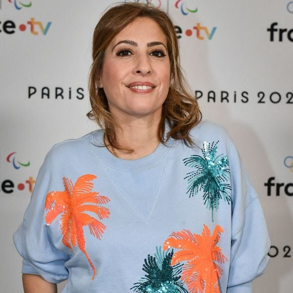 La journaliste française Léa Salamé pose pour un photocall avant la conférence de presse "Paris 2024" de France Télévision à Paris le 11 juin 2024. Photo par Firas Abdullah/ABACAPRESS.COM