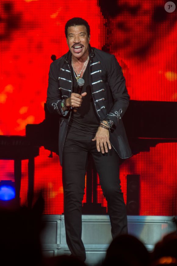 Lionel Richie en concert au Zenith de Paris le 29 mars 2015.@LIONEL URMAN  / BESTIMAGE