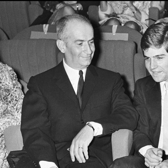 Louis de Funès avec son épouse Jeanne et leur fils Olivier à la première du film "Le gendarme se marie" en 1968 à Paris. Photo de Bestimage
