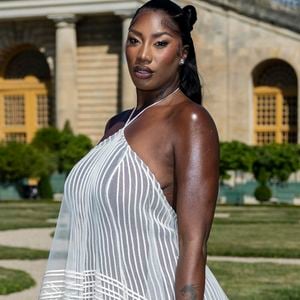 Aya Nakamura au photocall du défilé Jacquemus de la mode homme Printemps/Été 2026 dans le cadre de la Fashion Week de Paris dans les jardins de l’Orangerie à Versailles, France, le 29, 2025. © Olivier Borde/Bestimage