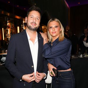 Exclusif - Maxime Gueny et Kelly Vedovelli lors de l'inauguration du Restaurant & Bar 19.20 by Norbert Tarayre à l'hôtel Prince de Galles à Paris le 10 octobre 2023.

Pierre Perusseau / Coadic Guirec / Bestimage