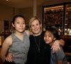 Hélène Darroze explique pourquoi elle a adopté ses filles au Vietnam

Exclusif - Hélène Darroze et ses filles Charlotte et Quitterie ont suivi la finale de l'émission "Top Chef" depuis son restaurant La Joia à Paris, où elle avait installé une télévision. A sa grande joie, c'est son élève, Mohamed Cheikh, qui a remporté la finale. Pour la deuxième année consécutive, la cheffe Hélène Darroze et un de ses poulains gagnent le concours culinaire de M6. © Dominique Jacovides / Bestimage