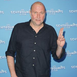 Il reconnaissait avoir parfois quelques difficultés à appliquer ses propres conseils : “Avec mes garçons, c'est un peu ‘faites ce que je dis, mais pas ce que je fais’”.

François Damiens - Avant-première parisienne du film "Les Schtroumpfs" au cinéma le Grand Rex à Paris le 6 juillet 2025. © Coadic Guirec / Bestimage
