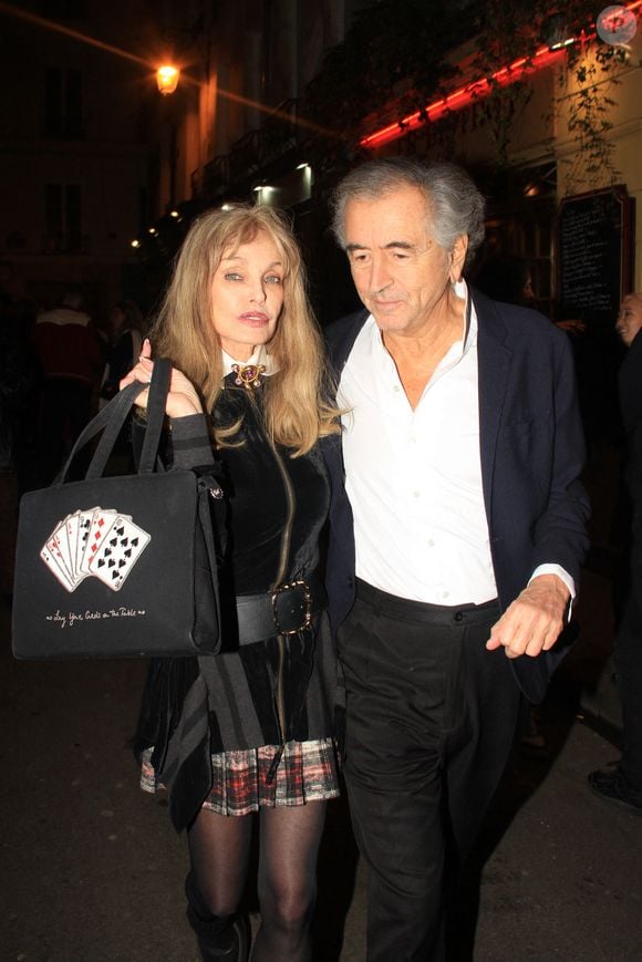 Arielle Dombasle et Bernard-Henri Lévy lors de la remise du prix littéraire Castel 2023 au restaurant Castel à Paris le 15 novembre 2023.

© Philippe Baldini / Bestimage