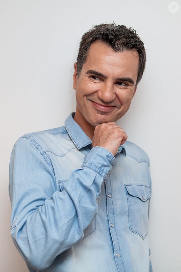 Portrait du journaliste Laurent Luyat lors de l'enregistrement de l'émission de télévision les grands du rire à Paris, France le 16 Juin 2015. Photo Maxime Reynaud/APS-Medias/ABACAPRESS.COM