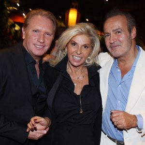 Thierry Chapon, Caroline Margeridon et Roland Perez assistent au lancement du livre 'Ma Mere, Dieu et Litzie' de Roland Perez organisé par Five Eyes Production au Buddha Bar à Paris, France, le 08 novembre 2023. Photo by Jerome Dominé/ABACAPRESS.COM