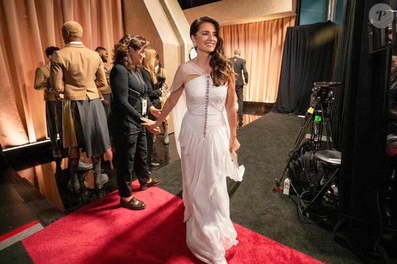 Il partagera l'affiche avec Penélope Cruz, une ancienne partenaire de film.

Penelope Cruz en backstage de la 97ème cérémonie des Oscars à Los Angeles le 2 mars 2025.

© Ampas / Grosby via Bestimage