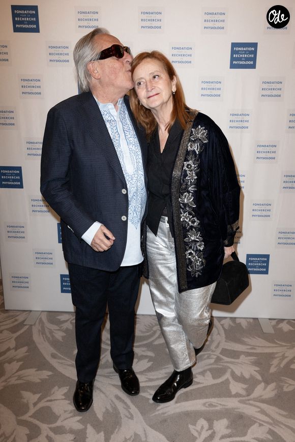 Gilbert Montagne et son épouse Nikole Montagne assistent au gala des Stethos d’Or 2025 à l’Hôtel Georges V, le 24 mars 2025 à Paris, en France. Photo de David NIVIERE/ABACAPRESS.COM