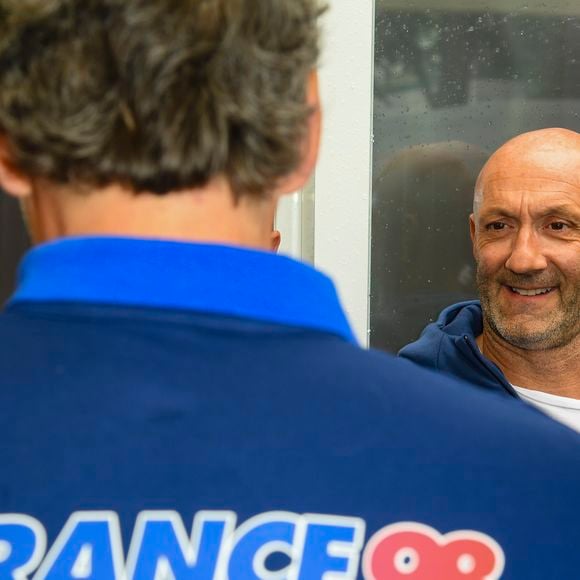 Fabien Barthez - À l’occasion du 20ème anniversaire de la victoire des Bleus en Coupe du monde, l’ex-entraîneur du Real Madrid inaugure un terrain pour les jeunes à côté du Stade de France le "playground ZZ 10", à Saint-Denis, Seine Saint-Denis, France, le 11 juin 2018. © Bestimage