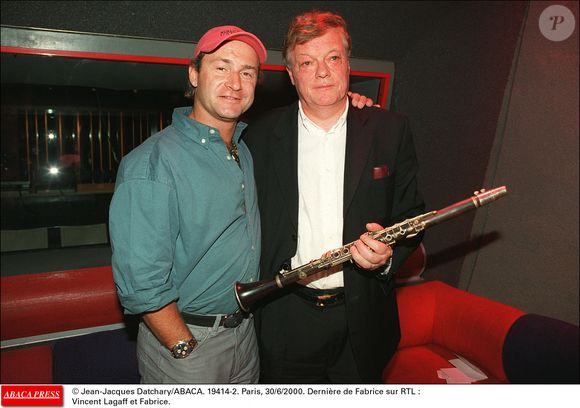 Vincent Lagaf et l'animateur Fabrice sur RTL à Paris, le 30/06/2000. Crédit Jean-Jacques Datchary/Abaca