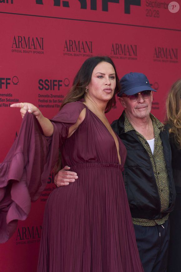 Karla Sofia Gascon et Jacques Audiard ont assisté au tapis rouge du film 'Emilia Perez' lors du 72ème Festival International du Film de San Sebastian au Théâtre Victoria Eugenia le 20 septembre 2024 à Donostia / San Sebastian, Espagne. © Jack Abuin/ZUMA Press Wire/Bestimage