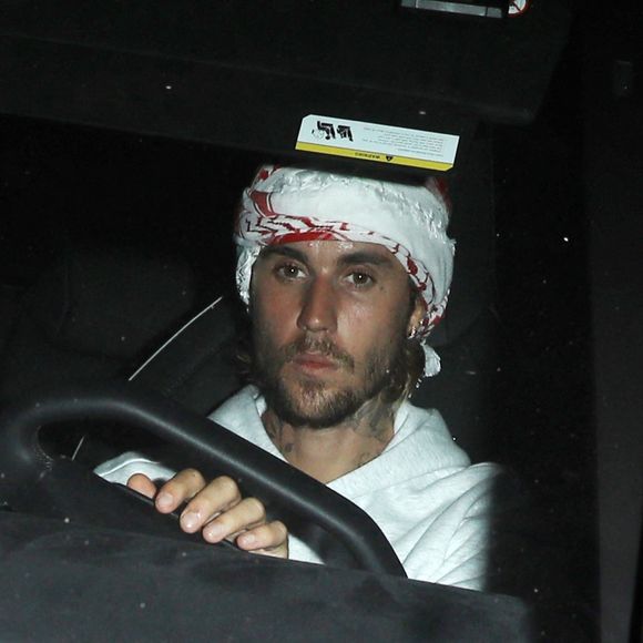 Il affirme ne pas faire partie des victimes de l’artiste par le truchement de son représentant. 

Los Angeles, CA - Justin Bieber a l'air désemparé alors qu'il quitte l'hôtel Chateau Marmont dans le cadre de l'affaire P Diddy à Los Angeles. Sur la photo : Justin Bieber