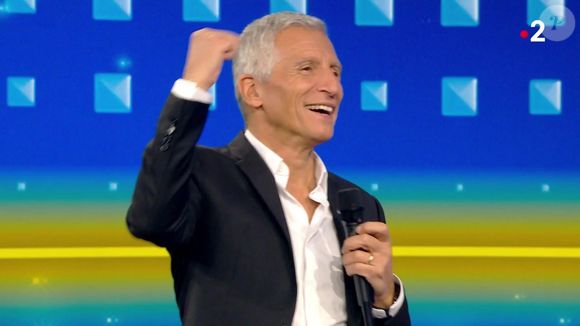Benoît de "N'oubliez pas les paroles" présente sa soeur, dans l'émission du 8 janvier 2025