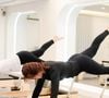 Le Pilates aide également à améliorer le maintien et la conscience corporelle. Certaines femmes ont ainsi l'impression de se tenir plus droites.

Pexels