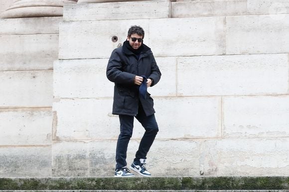 Patrick Bruel - Sorties des obsèques de Niels Arestrup à l'Église Saint-Roch à Paris. Le 10 décembre 2024
© Christophe Clovis / Bestimage