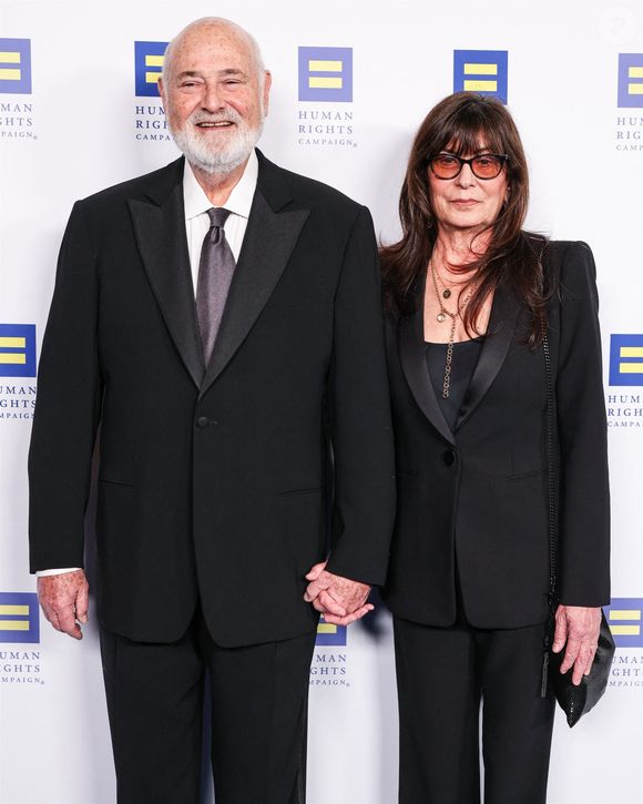 Century City, CA Rob Reiner et sa femme Michele ont été tués par leur fils. Rob Reiner et sa femme, Michele Singer Reiner, ont été retrouvés après que les premiers secours aient été appelés au domicile du couple à Brentwood.
Photo  : Backgrid USA / Bestimage