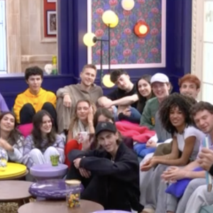 Laquelle est capable de changer le cours de l'aventure de chacun.

Extrait de l'émission "Star Academy" sur TF1