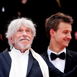 avec l'équipe du film

Pierre Richard, Timi-Joy Marbot - Montée des marches du film « La venue de l’avenir » lors du 78ème Festival International du Film de Cannes, au Palais des Festivals à Cannes. Le 22 mai 2025
© Jacovides-Moreau / Bestimage