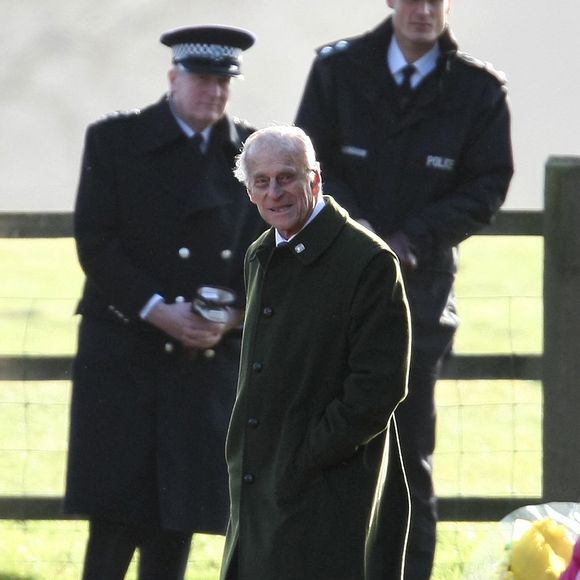 Le duc d'Édimbourg quitte l'église St Mary Magdalene sur le domaine royal de Sandringham, Norfolk, Royaume-Uni, le 21 janvier 2012. Photo by Chris Radburn/PA Wire/ABACAPRESS.COM