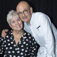 Dans leur domaine de Vaison-la-Romaine, Benoist, le mari de Mimie Mathy, s'adonne à une activité 7 jours sur 7 "au grand désespoir" de sa femme