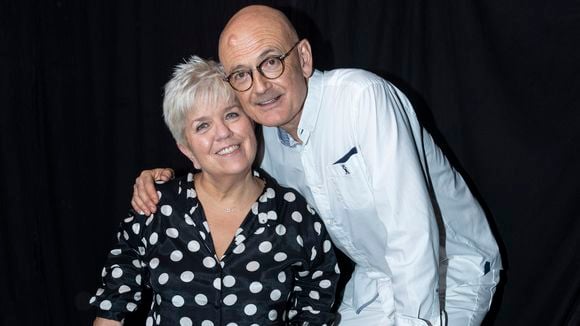 Dans leur domaine de Vaison-la-Romaine, Benoist, le mari de Mimie Mathy, s'adonne à une activité 7 jours sur 7 "au grand désespoir" de sa femme