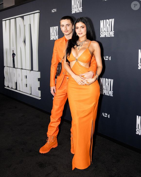 Beverly Hills, CA Des célébrités assistent à la première à Los Angeles du film "Marty Supreme" de A24 au Samuel Goldwyn Theater à Beverly Hills, Californie.



Sur la photo : Timothée Chalamet, Kylie Jenner