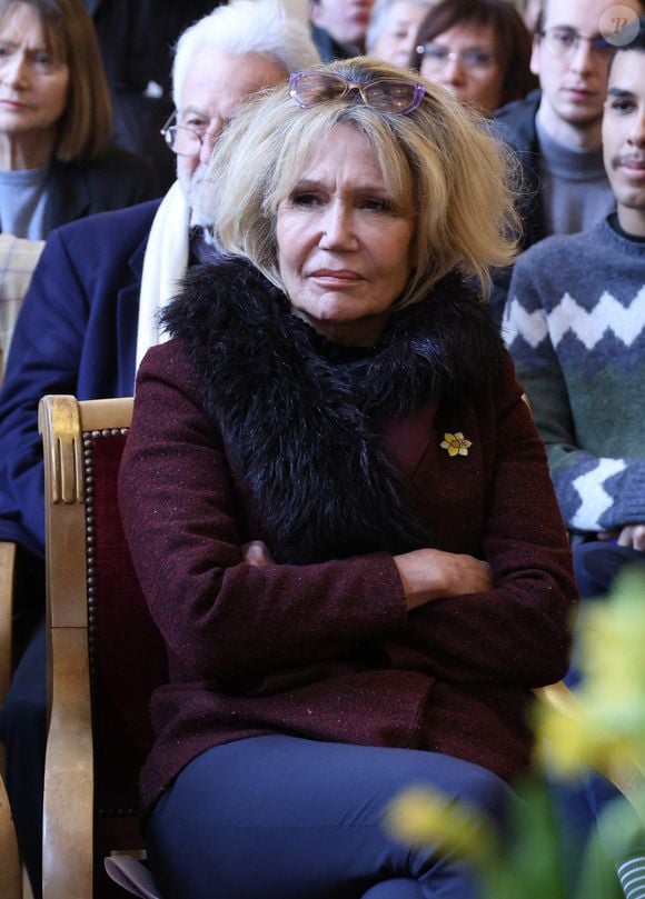 Clémentine Célarié lors du lancement de 'Une Jonquille contre le cancer' à Paris le 12 Mars 2024.

© Denis Guignebourg/Bestimage