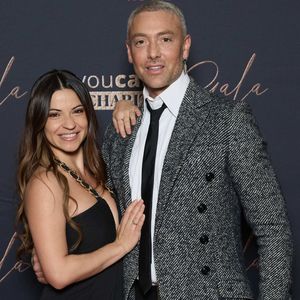Denitsa Ikonomova, Maxime Dereymez - Photocall de la première édition du "You Care Charity Gala" en faveur de la cause animale et de l'environnement au Cercle Interalliée à Paris le 3 décembre 2024. Le 3 décembre 2024, le prestigieux Cercle de l’Union Interalliée a accueilli la 1ère édition du You Care Charity Gala, une soirée de charité exceptionnelle organisée par l’association.
Ce premier gala de charité, co animé par Sandrine Arcizet et Christophe Beaugrand, a rassemblé des personnalités engagées et passionnées par la cause animale telles que D. Ikonomova, F. Alu, M. Dereymez, P. Belmondo, L. Hardy et C. Lacourt pour soutenir les actions de protection animale et de conservation de la biodiversité.
Le gala avait également été diffusé en direct avec la participation de plus de vingt influenceurs, rendant cet événement exceptionnel à la fois présentiel et virtuel,
avec une vente aux enchères en ligne.
L’événement a soutenu un projet ambitieux et novateur, La Demeure Monday, un lieu d’accueil pour les personnes en situation d’extrême précarité et un refuge pour animaux, permettant aux bénéficiaires d’intégrer l’équipe YouCare et de participer activement au sauvetage d'animaux. Ce projet, qui avait marqué une première mondiale, a créé un lien unique entre l’humain et l’animal, redéfinissant la notion d’aide en transformant les bénéficiaires en acteurs du changement.
Les artistes R. Orlinski, JISBAR et Auguste ont permis de récolter des fonds lors de la vente aux enchères. Les fonds récoltés lors de cet événement ont servi à financer des projets comme le programme de reforestation de YouCare, visant à réhabiliter les forêts détruites par les incendies, les ravageurs ou le dérèglement climatique, en créant des espaces naturels capables d’absorber de grandes quantités de CO2 et de préserver la biodiversité.
Pour plus d’informations sur l’association YouCare et le Gala de Charité, il était possible de consulter leur site web : www.associationyoucare.org
À propos de YouCare
L’association YouCare est engagée dans la protection de la vie animale et de la biodiversité au niveau international. Forte de ses équipes de terrain et de partenariats avec d’autres organisations, elle apporte une aide directe en termes humain, logistique et financier. Cette première édition du YouCare Charity Gala a représenté une opportunité inédite pour mobiliser des fonds essentiels à ses missions de protection.   © Cyril Moreau/Bestimage