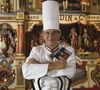 Mais qu'en est-il de son empire ? Il y a tout d'abord l'auberge Paul Bocuse à Collonges, située à quelques kilomètres de Lyon, qui est le symbole de son succès.

En France, Paul Bocuse posant au château d'Ecully, dans lequel est installée l'école des Arts Culinaires et de l'hôtellerie. Il pose devant un limonaire ( ou orgue de barbarie ) Gaudin datant de 1895, provenant de sa collection le 17 novembre 1993.17/11/1993 - Bestimage