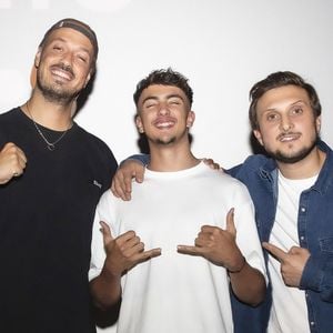 Exclusif - Carlito (Raphaël Carlier), Inoxtag (Inès Benazzouz), McFly (David Coscas) - Avant-première du film "La Traversée" de McFly et Carlito retraçant leur traversée vers la Corse, n Septembre 2020, à Paris, le 16 décembre 2021. © Jack Tribeca / Bestimage