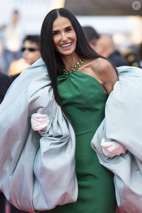 Demi Moore - Montée des marches pour la cérémonie de clôture du 79ème Festival International du Film de Cannes, le 23 mai 2026. © Olivier Borde / Bestimage