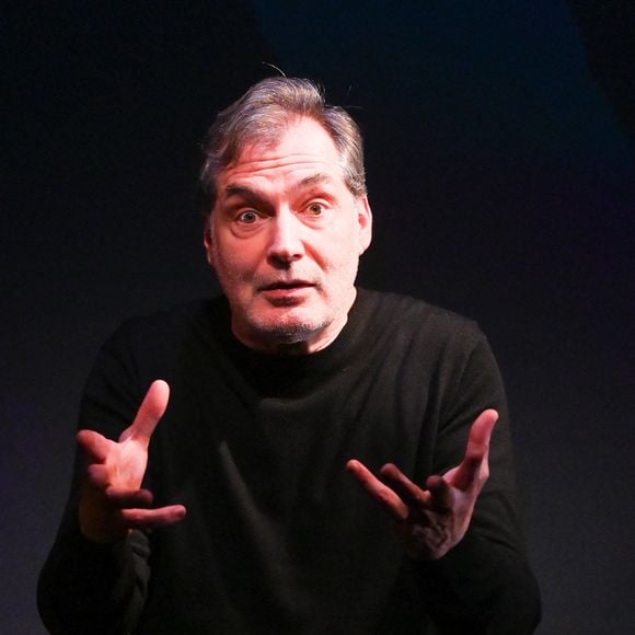 Exclusif - Samuel Labarthe lors du filage de la pièce "L'Usage du monde" au théâtre de Poche-Montparnasse à Paris, France, le 4 janvier 2023. © Coadic Guirec/bestimage