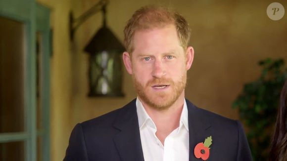 Les membres de la famille royale britannique auto-exilés, le prince Harry et Meghan Markle (duc et duchesse de Sussex), sont apparus ensemble pour la première fois en trois mois dans une nouvelle vidéo le 9 novembre 2024