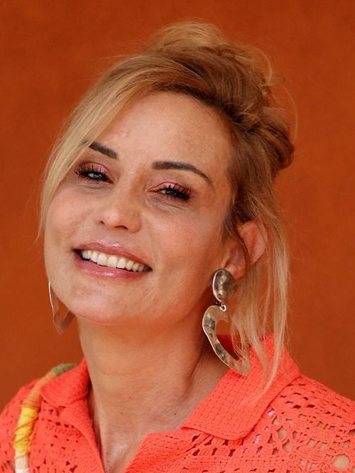"Quelle est votre tenue préférée ?" : Élodie Gossuin sort une collection mode à petits prix, les internautes sont conquis