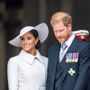En effet, la duchesse a été touchée par une pré éclampsie post-partum.

Le prince Harry, duc de Sussex, ici sur des photos d'archives, fêtera son 40e anniversaire en compagnie de son épouse Meghan Markle, duchesse de Sussex, et de leurs enfants Archie et Lilly Mountbatten Windsor, probablement dans leur villa de Montecito, en Californie... ©Backgrid UK/ Bestimage