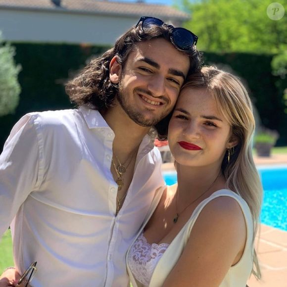 Ils ne sont plus en couple aujourd'hui 
Alizée Bois, la soeur d'Elsa Bois de "Danse avec les stars 2021" avec son compagnon Nino Mosa