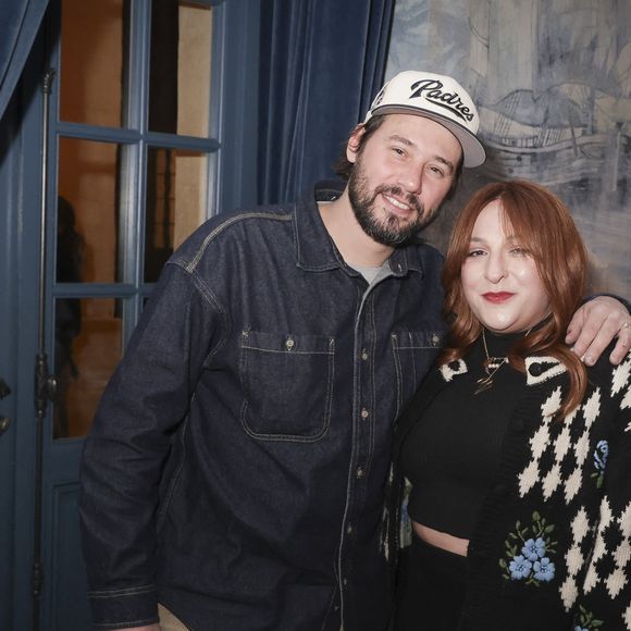 Il n'a désormais plus besoin que Marilou fasse de la pub pour lui...

Exclusif -  Marilou Berry et son compagnon Alexis lors des jeudis de Sandra Sisley au Café Lapérouse.
© Jack Tribeca / Bestimage