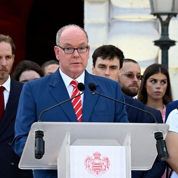 Le clan Grimaldi face à une rupture ?

 Le prince Albert II de Monaco - Célébration des 20 ans de règne du prince souverain Albert II de Monaco sur la place du Palais à Monaco © Bruno Bebert/Bestimage