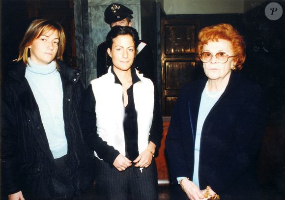 Photo d'archives du 3 novembre 1998 d'Allegra et Alessandre Gucci, filles de Patrizia Reggiani et Silvana Barbieri - Procès pour l'assassinat de Maurizio Gucci. Milan, Italie. Photo par Maurizio Maule/IPA/ABACAPRESS.COM