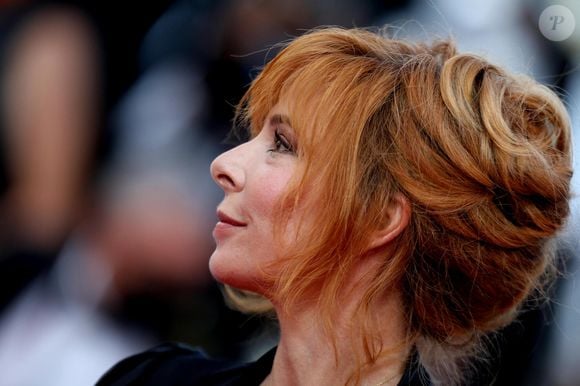 Mylène Farmer - Montée des marches du film « OSS 117 : Alerte rouge en Afrique Noire » lors du 74ème Festival International du Film de Cannes. Le 17 juillet 2021
© Borde-Jacovides-Moreau / Bestimage