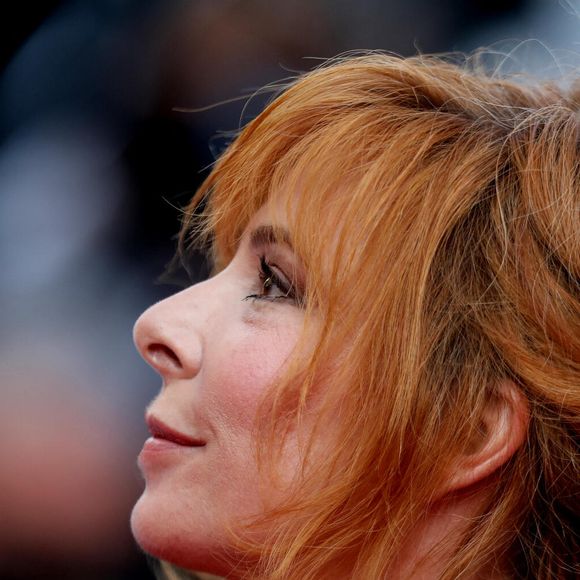 Mylène Farmer - Montée des marches du film « OSS 117 : Alerte rouge en Afrique Noire » lors du 74ème Festival International du Film de Cannes. Le 17 juillet 2021
© Borde-Jacovides-Moreau / Bestimage