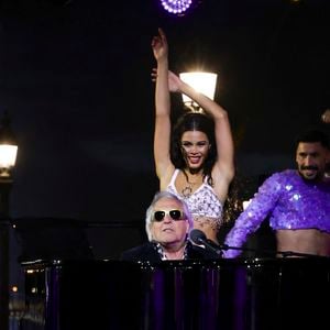 Exclusif - Gilbert Montagné lors de l'enregistrement de "La Grande Soirée du 31 de Paris", diffusée le 31 décembre sur France 2, sur la place de la Concorde à Paris, france, le 24 novembre 2025
Guebey-Tribeca/Bestimage