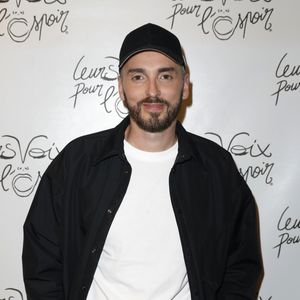 Exclusif - Christophe Willem au Photocall de la 10ème édition de la soirée "Leurs voix pour l'espoir" au profit de la recherche contre le cancer du pancréas (fondation ARCAD) à l'Olympia à Paris le 17 octobre 2022. © Marc Ausset-Lacroix / Perusseau / Bestimage #
Exclusive - No web en Suisse / Belgique
Photocall of the 10th edition of the evening "Their voices for hope" to benefit pancreatic cancer research (ARCAD foundation) at the Olympia in Paris on october 17th 2022 | 00592263