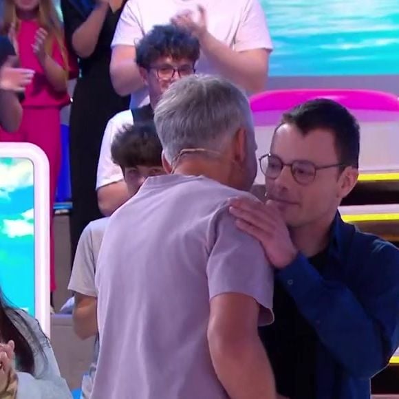 Émilien quitte l'aventure avec plus de 2,5 millions de gains et une immense popularité.

Émilien et Romain lors de l'émission des "12 coups de midi" diffusée le 6 juillet 2025 sur TF1

Capture d'écran TF1