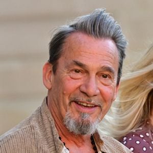 Florent Pagny à la sortie de la cérémonie de remise de légion d'honneur de Jean-Paul Bigard, Pdg de l'entreprise éponyme, au palais de l'Elysée à Paris le 27 mai 2026.

Photo par Christian Liewig / Bestimage