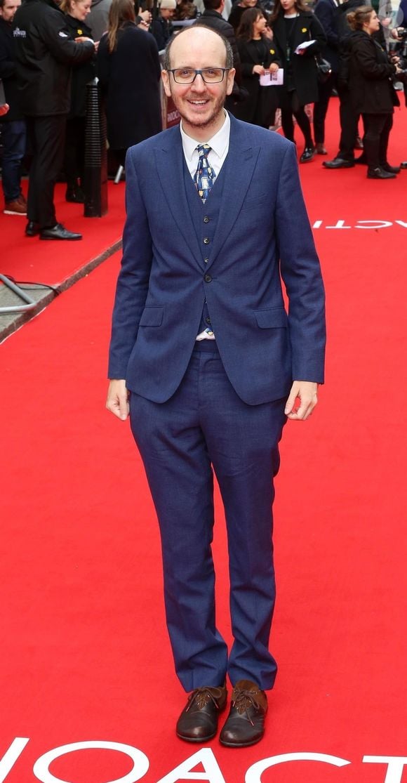 et Jack Thorne ne laisse pas indifférent.

Jack Thorne - Les célébrités assistent à la première du film "Radioactive" à Londres, le 8 mars 2020. Ce film retrace le parcours professionnel des chercheurs Pierre et Marie Curie.

©Backgrid UK/ Bestimage