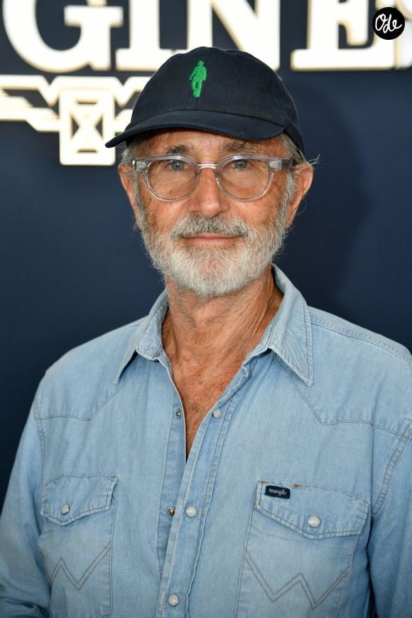 Thierry Lhermitte dans l’espace VIP “le Pavillon Eiffel,” lors de la 12ème édition Longines Paris Eiffel Jumping au pied de la Tour Eiffel sur le Champ-de-Mars à Paris, France le 21 juin 2026 © Perusseau / Veeren / Bestimage