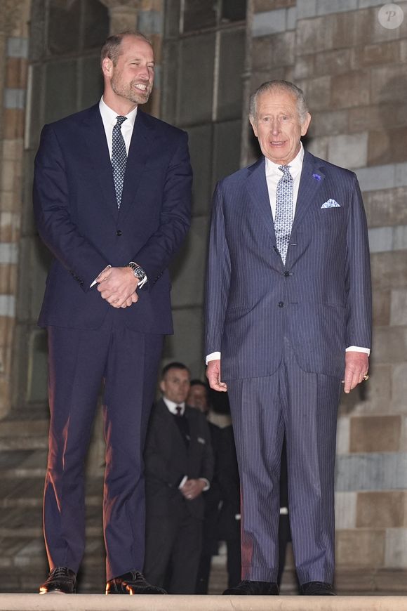 Le roi Charles III et son fils, le prince de Galles, arrivent à l'événement Countdown to Cop30, organisé conjointement par le Natural History Museum et le gouvernement britannique au London Museum, réunissant les acteurs de la lutte contre le changement climatique et la perte de la nature avant le sommet de la Cop30 à Belem, au Brésil, en novembre, à Londres, au Royaume-Uni, le 9 octobre 2025. Photo par Aaron Chown/PA Wire/ABACAPRESS.COM