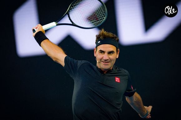 Viennent ensuite les contrats de sponsoring, obtenus grâce à son immense popularité dans le monde du tennis et à son image soignée.

Roger Federer pendant le jour 1 de l'Australian Open 2026 au Parc de Melbourne le 18 janvier 2026. © PsnewZ/Bestimage